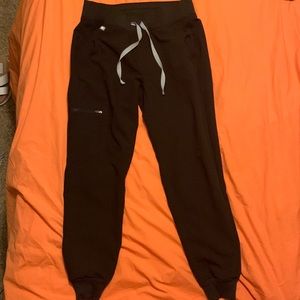 Figs Zamora Jogger Scrub Pant in Black